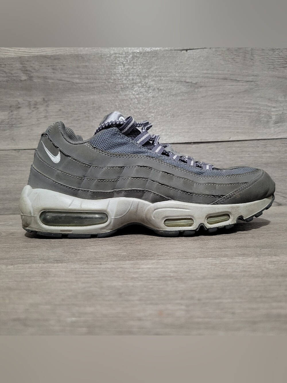 Nike Air Max 95 Dark Grey-Wolf  609048-088 Men's Size 8